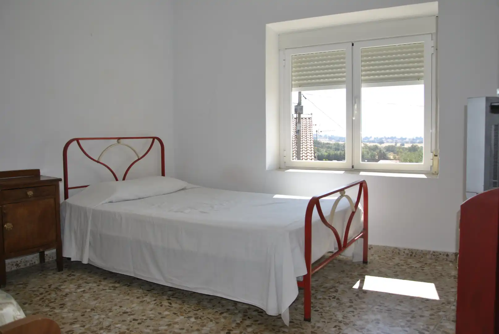 Dormitori de Casa adosada en venda en Tejeda de Tiétar amb Calefacció, Moblat i Balcó