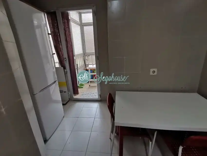 Cocina de Piso en venta en Segovia con Calefacción, Parquet y Terraza