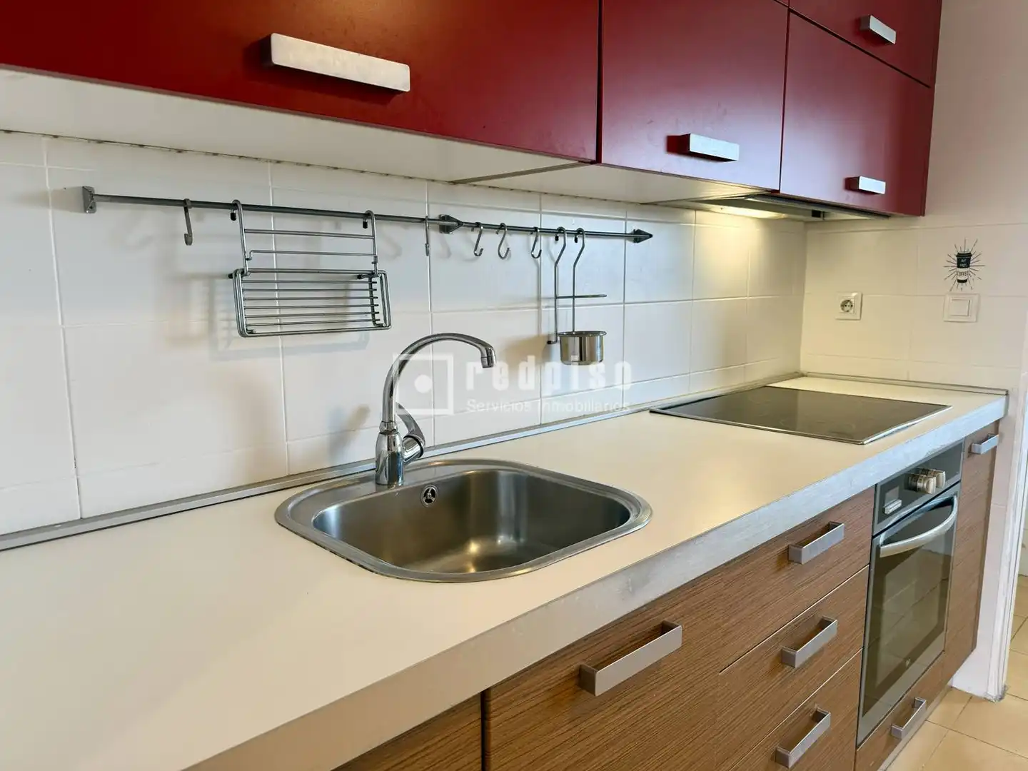 Cocina de Ático de alquiler en Madrid con Aire acondicionado, Calefacción y Jardín privado