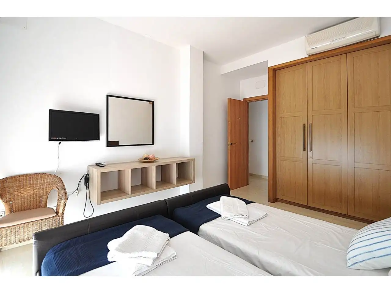 Bedroom of Houses for sale in Lloret de Mar  with Private garden, Swimming Pool and Furnished