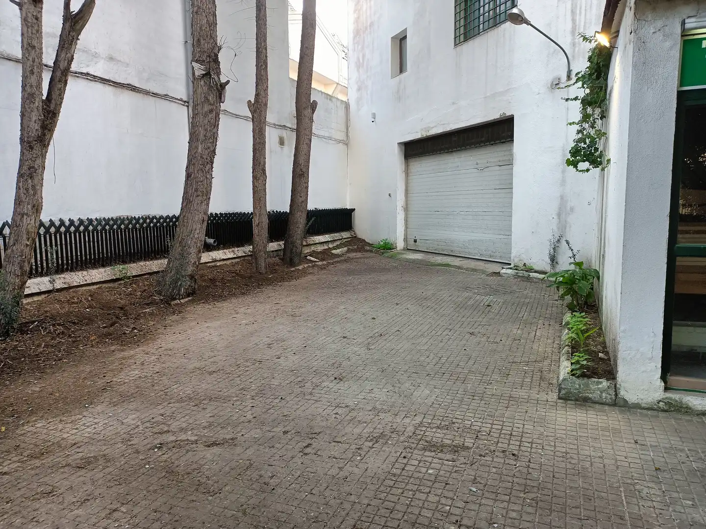 Parkplatz von Gebäude zur Miete in Cádiz