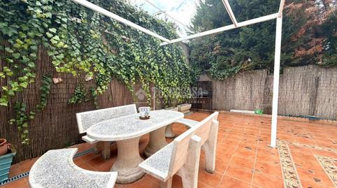 Foto 2 de Casa adosada en venda a Las Lomas, Seseña