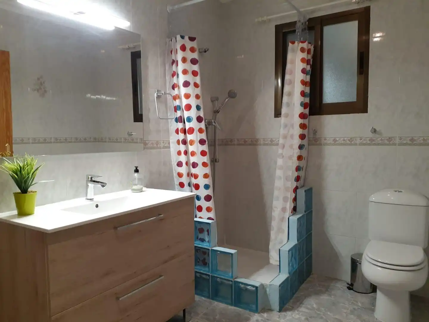Bany de Casa o xalet en venda en Elche / Elx amb Aire condicionat, Jardí privat i Piscina