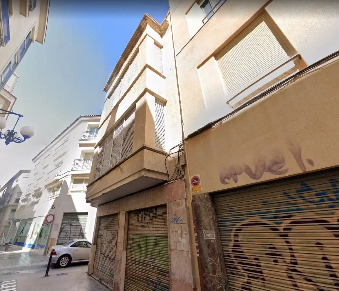 Vista exterior de Edificio en venta en Elche / Elx