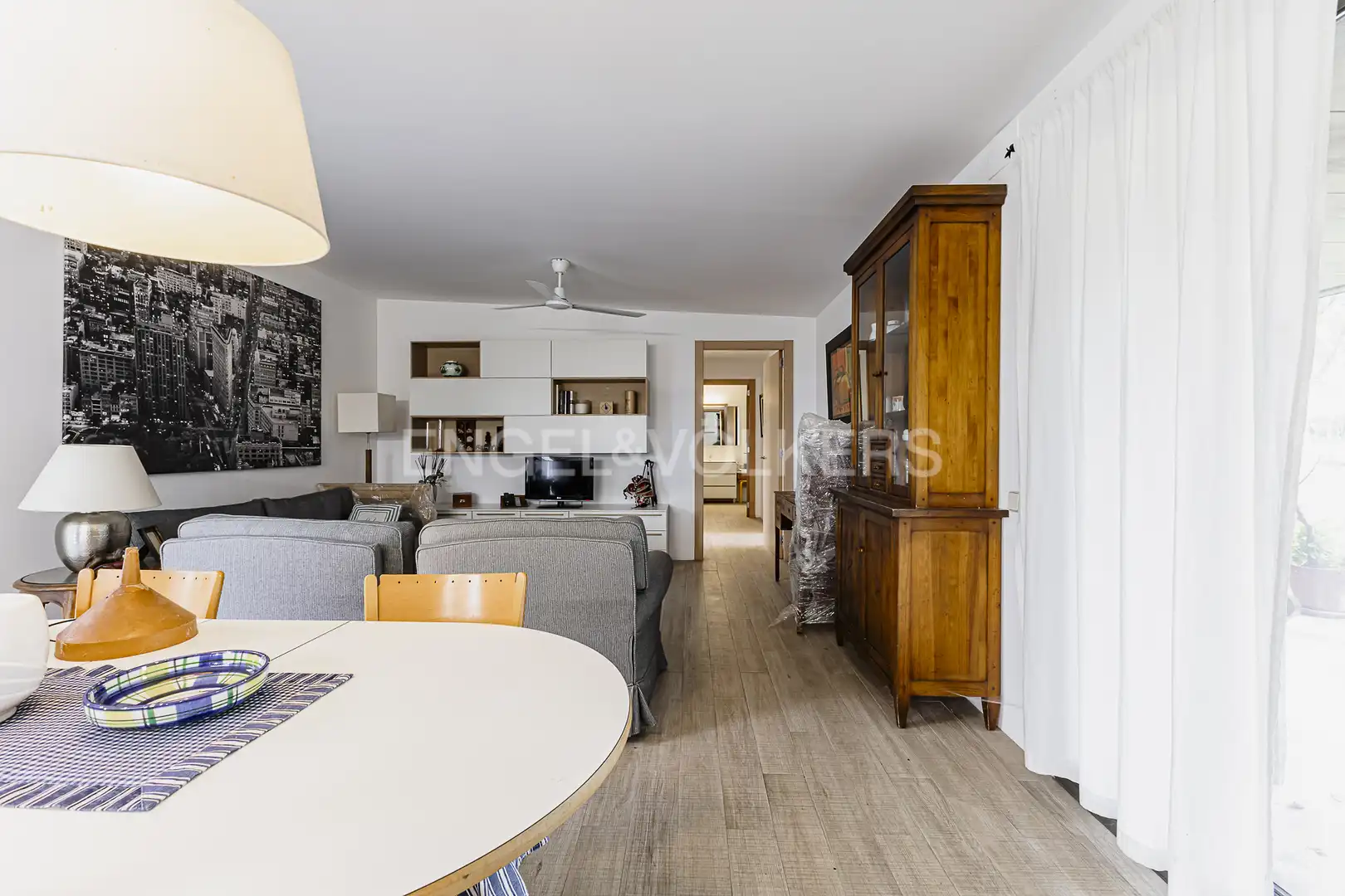 Wohnzimmer von Country house zum Verkauf in Torelló mit Klimaanlage, Heizung und Privatgarten