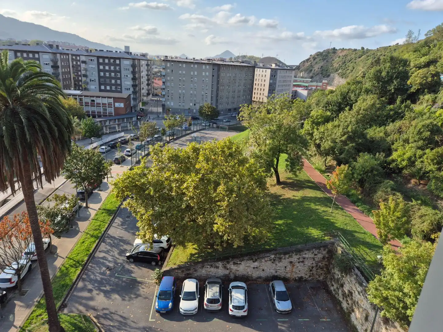Vista exterior de Piso en venta en Bilbao  con Terraza y Balcón