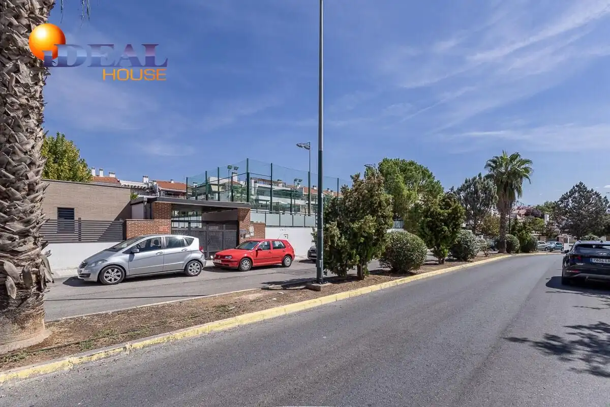 Vista exterior de Piso en venta en Loma Verde