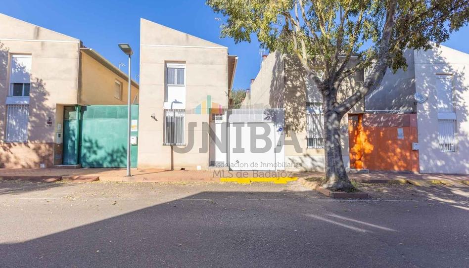 Photo 1 of Single-family semi-detached for sale in Cerro de Reyes, Badajoz