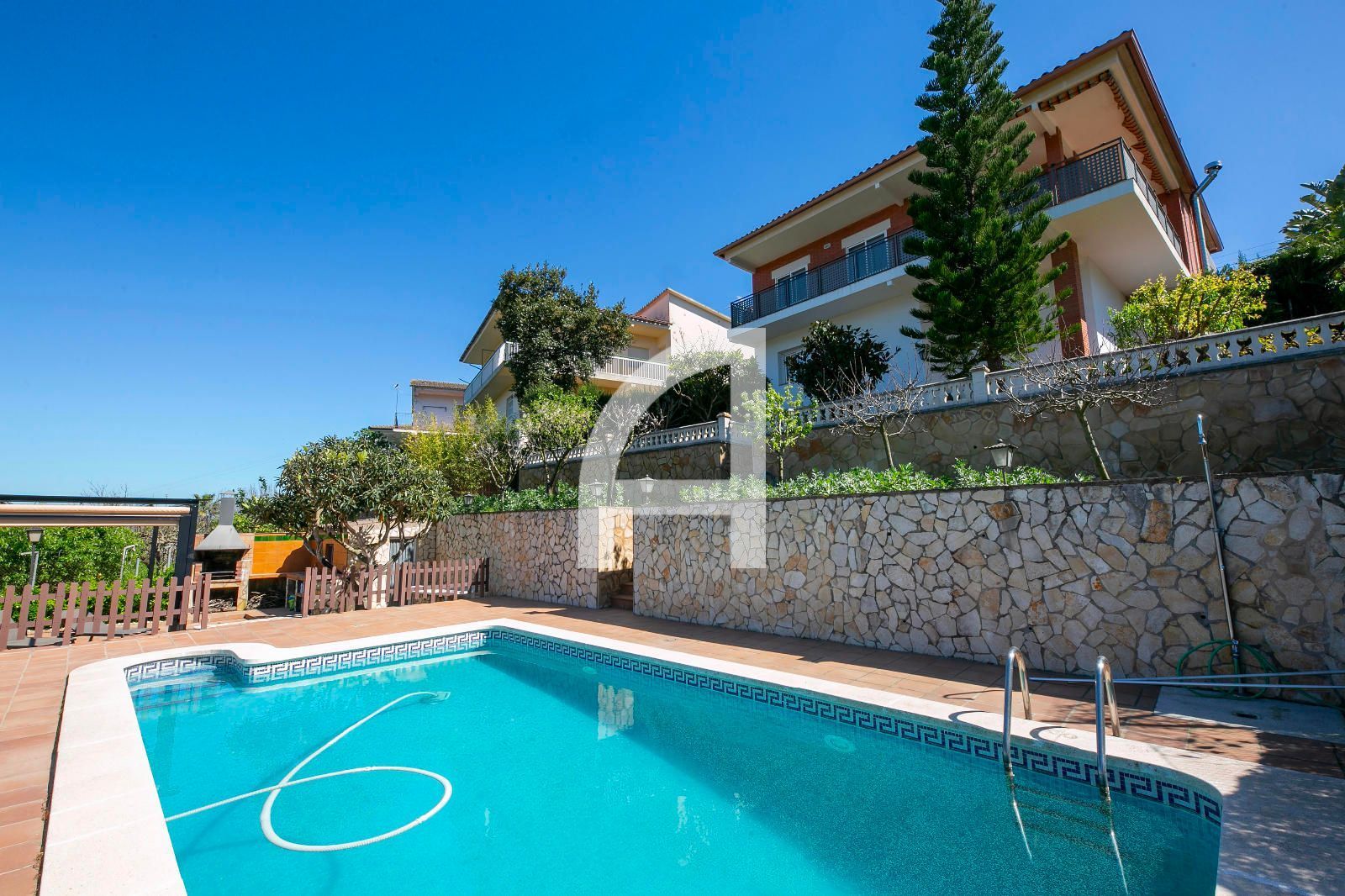 Casa o xalet en venda a Carrer Serra Corredora, Cervelló