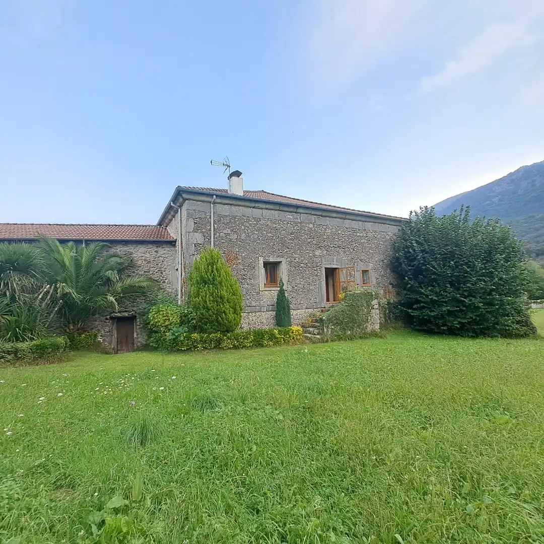 Exterior view of Houses for sale in Ruesga  with Private garden, Furnished and Balcony
