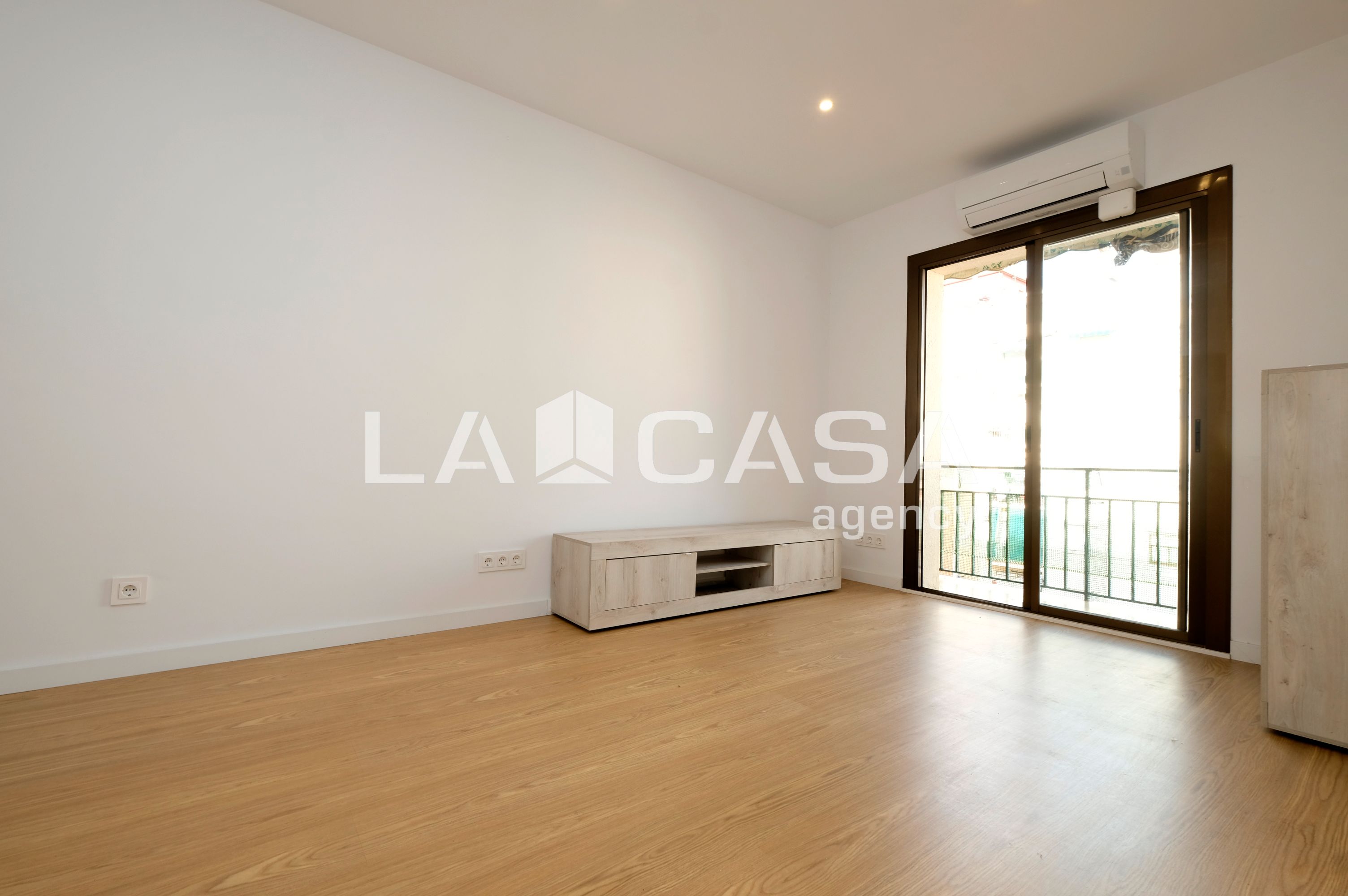 Bedroom of Flat for sale in  Barcelona Capital  with Heating and Terrace