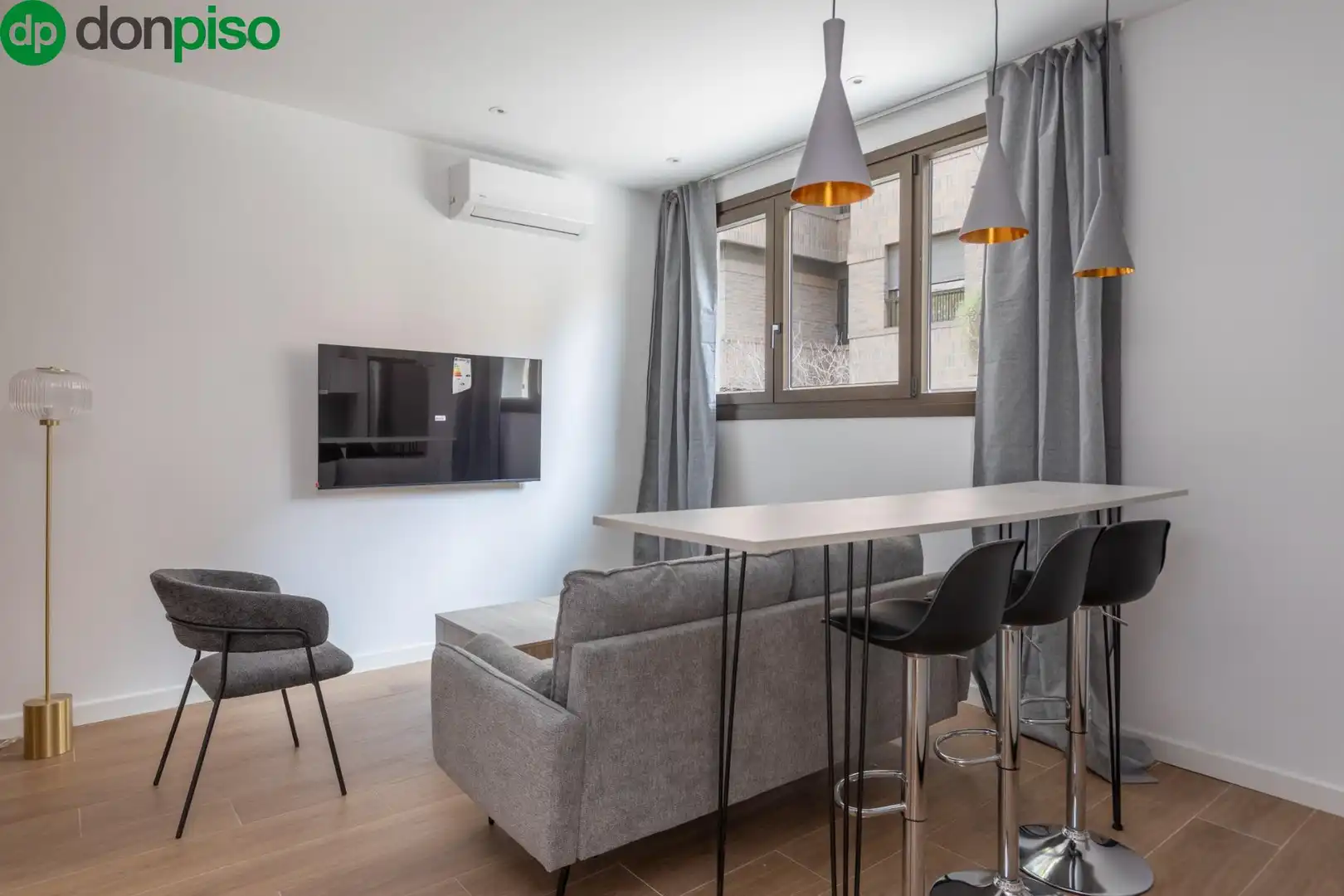Living room of Apartments for sale in Granada  with Air Conditioner, Heating and Private garden