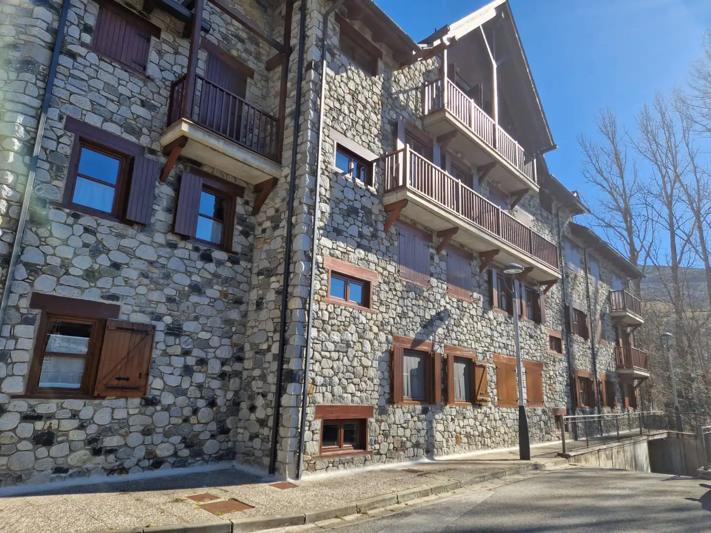 Vista exterior de Apartamento en venta en Benasque con Aire acondicionado, Calefacción y Amueblado
