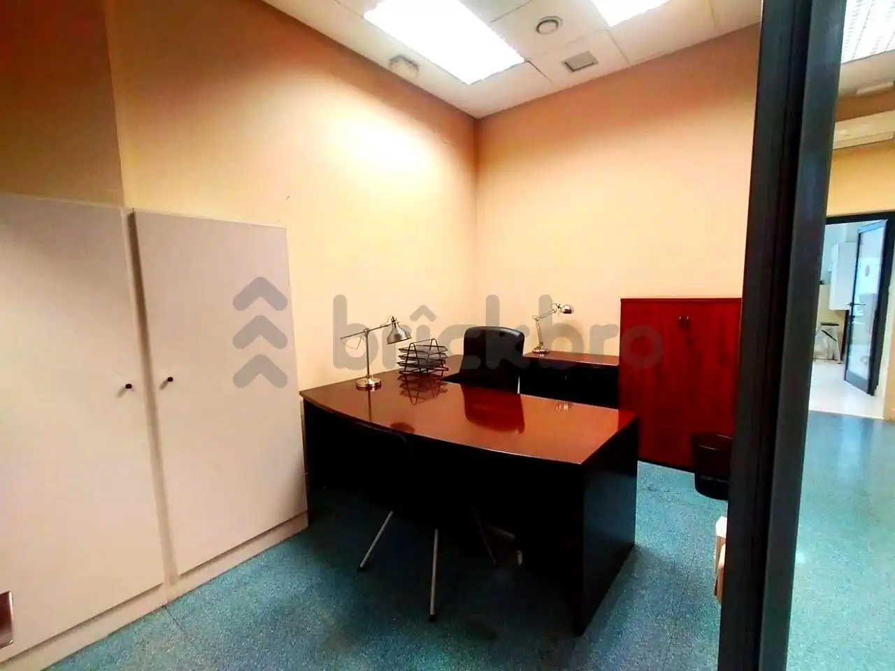 Commercial properties for sale in Barcelona  with Air Conditioner