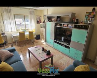 Sala d'estar de Pis en venda en Almuñécar amb Aire condicionat, Terrassa i Moblat