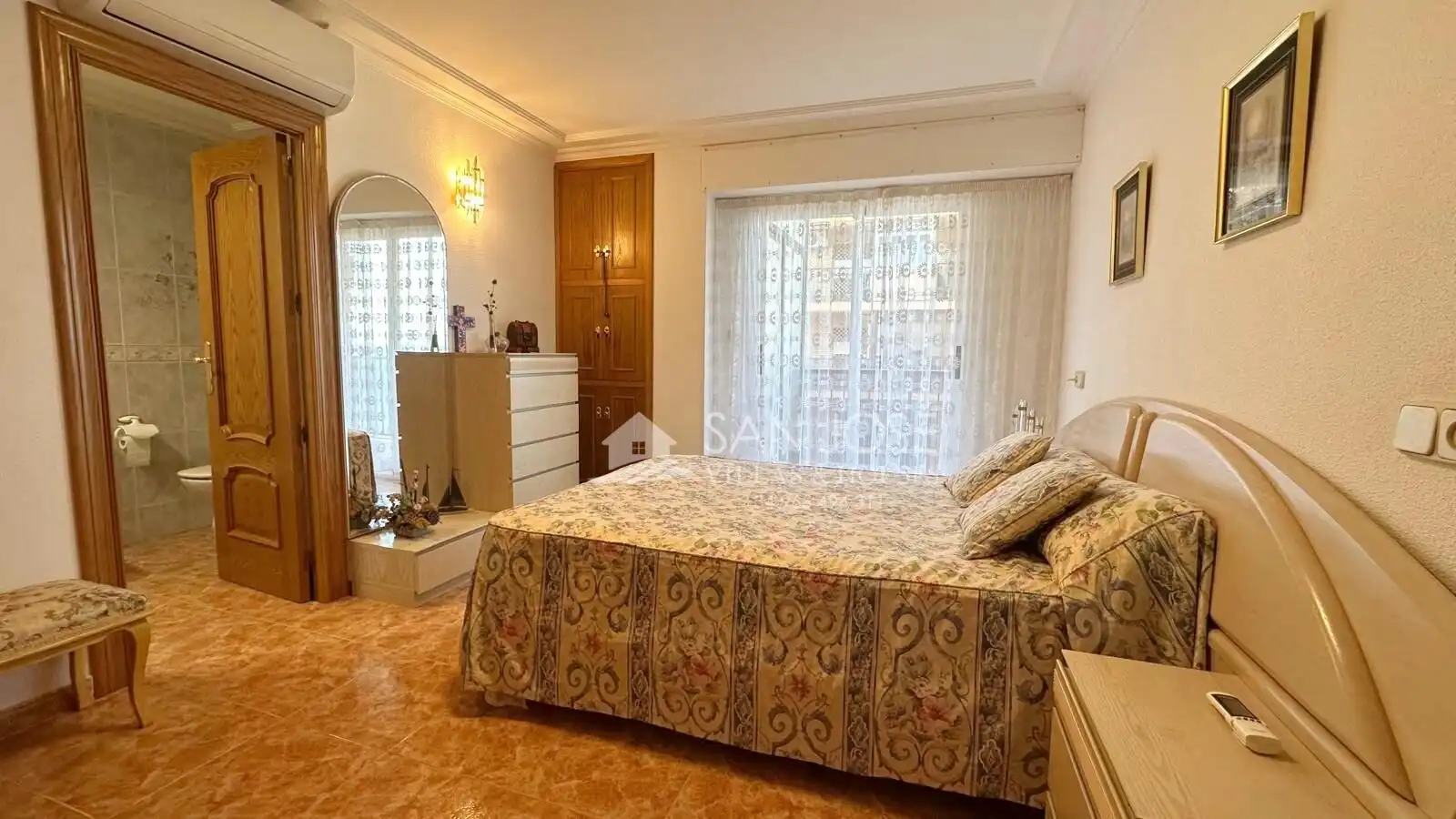 Habitación de Piso en venta en Elche / Elx con Calefacción, Terraza y Balcón