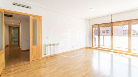 Photo 2 of Flat for rent in Montecarmelo, Madrid Capital