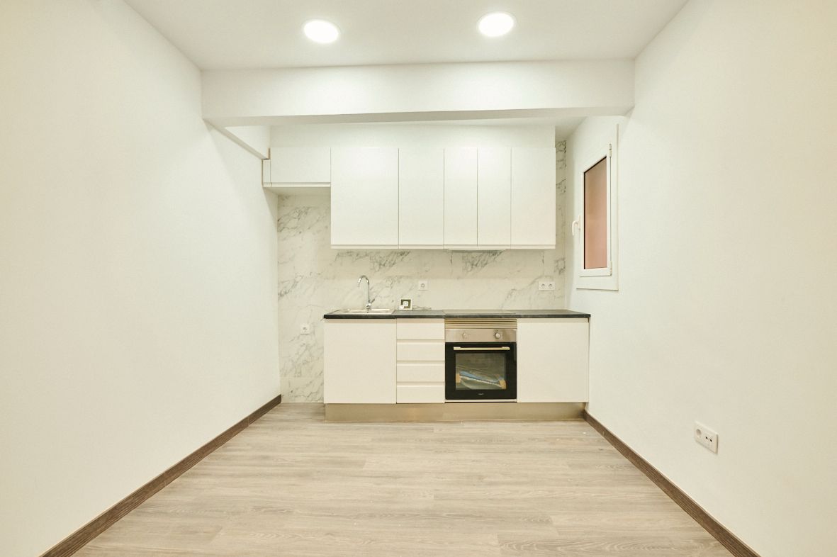 Kitchen of Flat for sale in  Barcelona Capital  with Air Conditioner, Heating and Terrace
