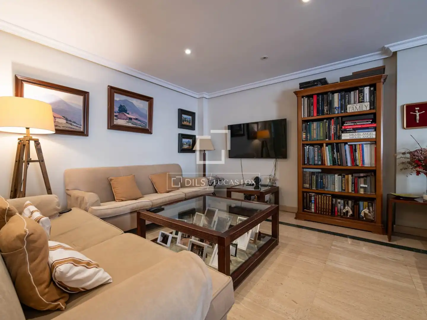 Sala de estar de Casa o chalet en venta en Madrid con Aire acondicionado, Calefacción y Jardín privado