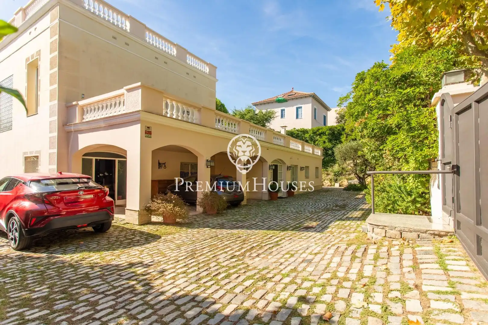 Houses for sale in Califòrnia - Santa Madrona
