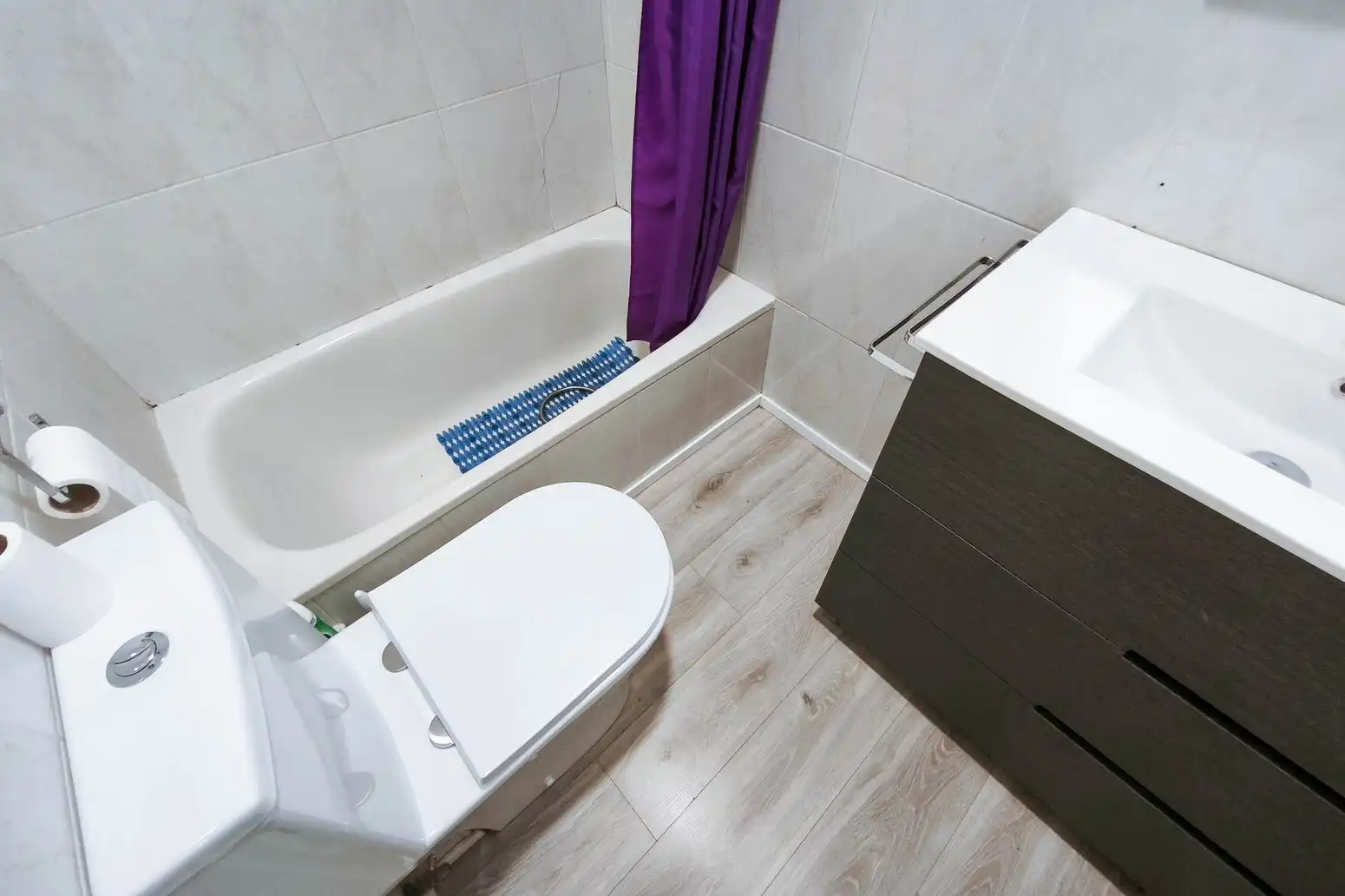 Baño de Piso en venta en Lugo con Calefacción, Trastero y Amueblado