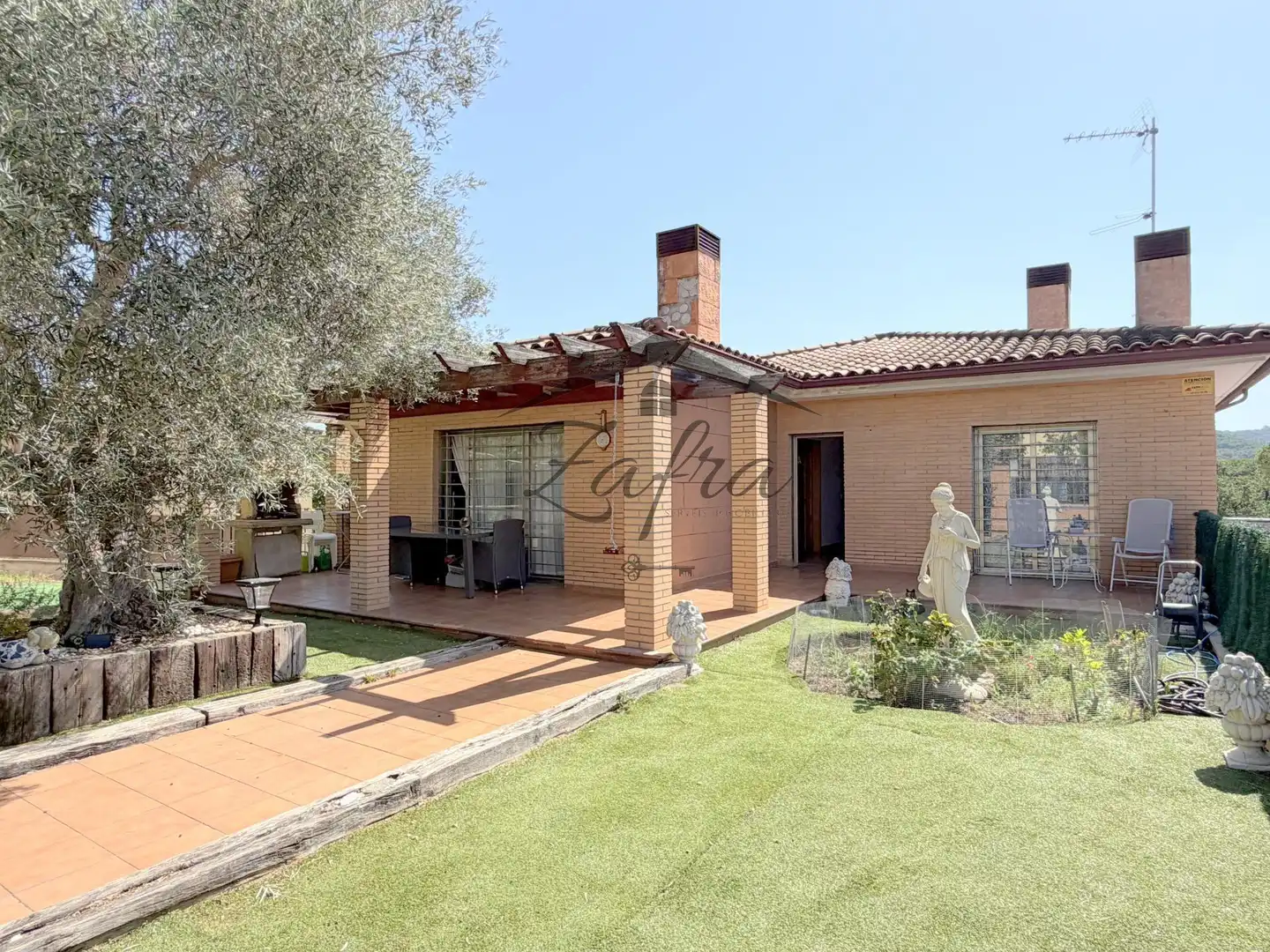 Haus mit Garten zum Verkauf in Carrer Carrer Lluna