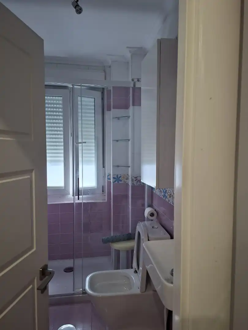Badezimmer von Wohnung zur Miete in Castrillón mit Heizung, Terrasse und Möbliert
