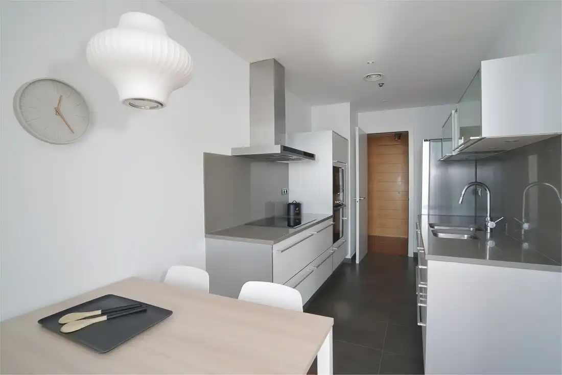 Cocina de Piso en venta en Barcelona con Calefacción y Piscina