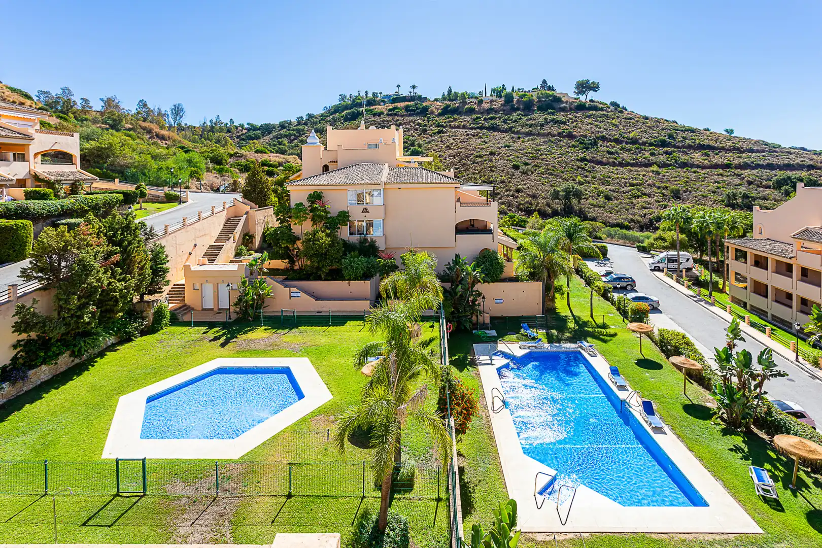Jardín de Ático en venta en Marbella con Aire acondicionado, Terraza y Trastero