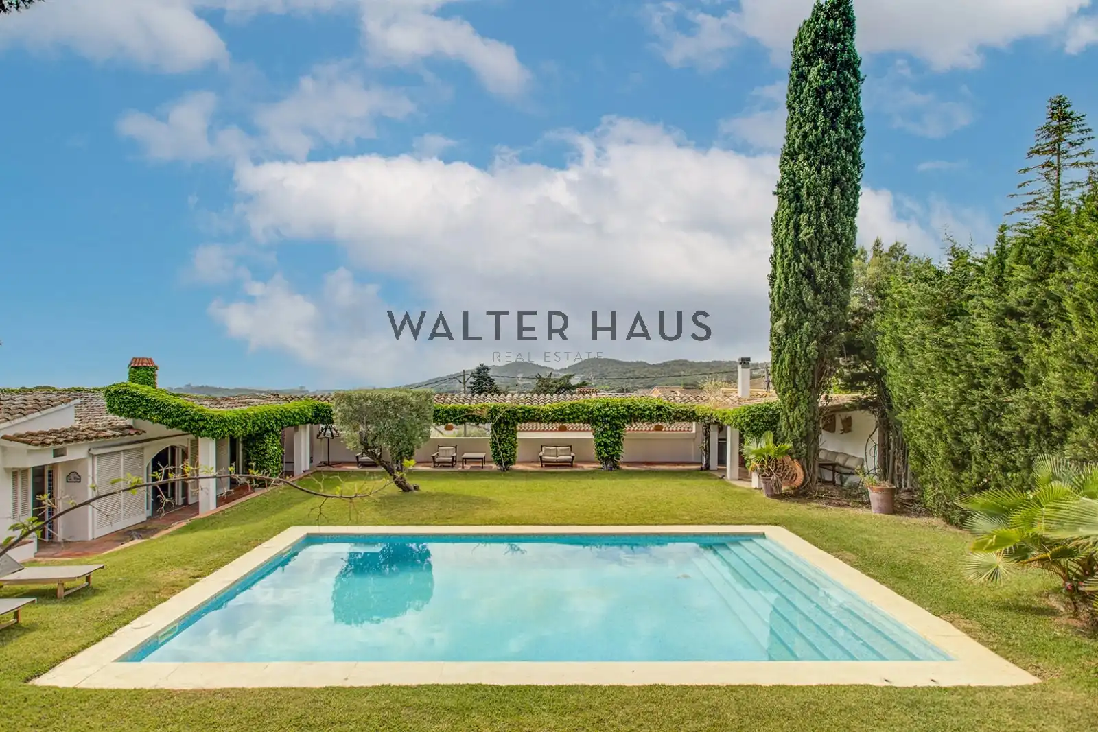 Chalet con piscina en venta en Carrer del Ripollès, imagen 52