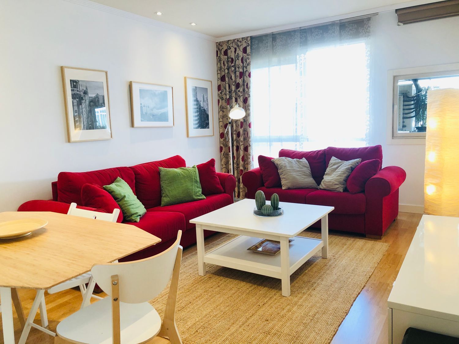 Living room of Flat to rent in  Madrid Capital  with Air Conditioner, Heating and Swimming Pool