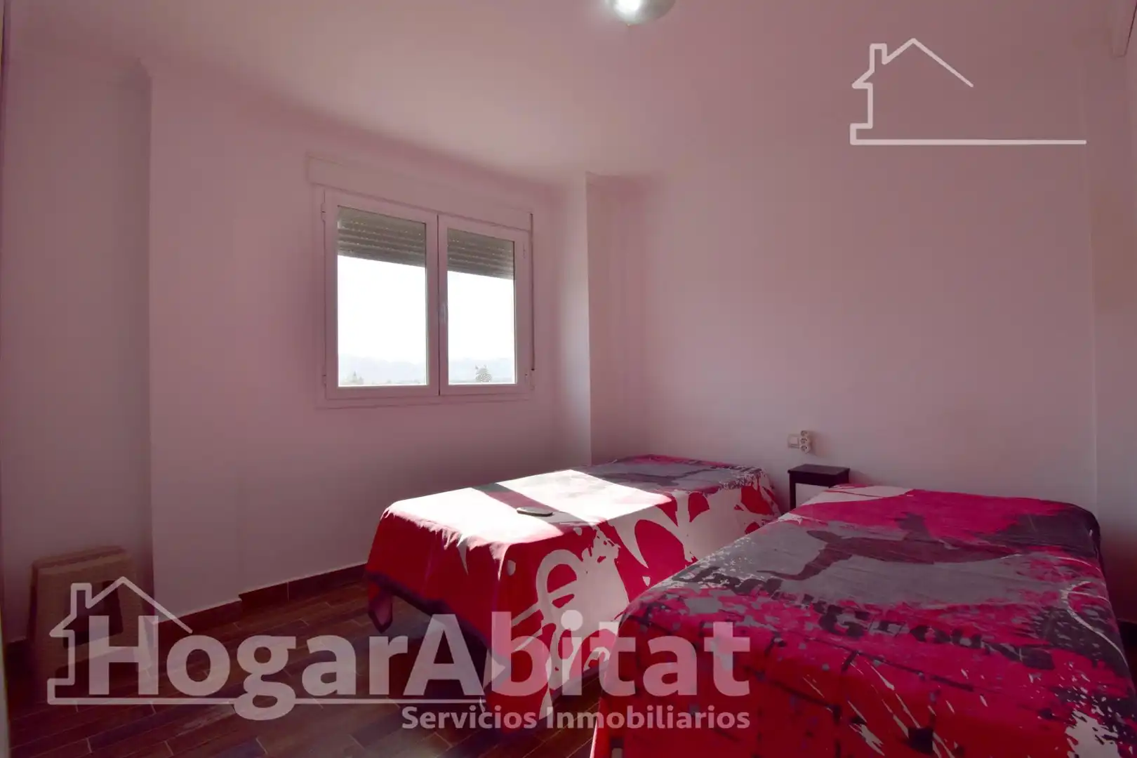 Habitación de Casa adosada en venta en Guardamar de la Safor con Terraza, Trastero y Balcón