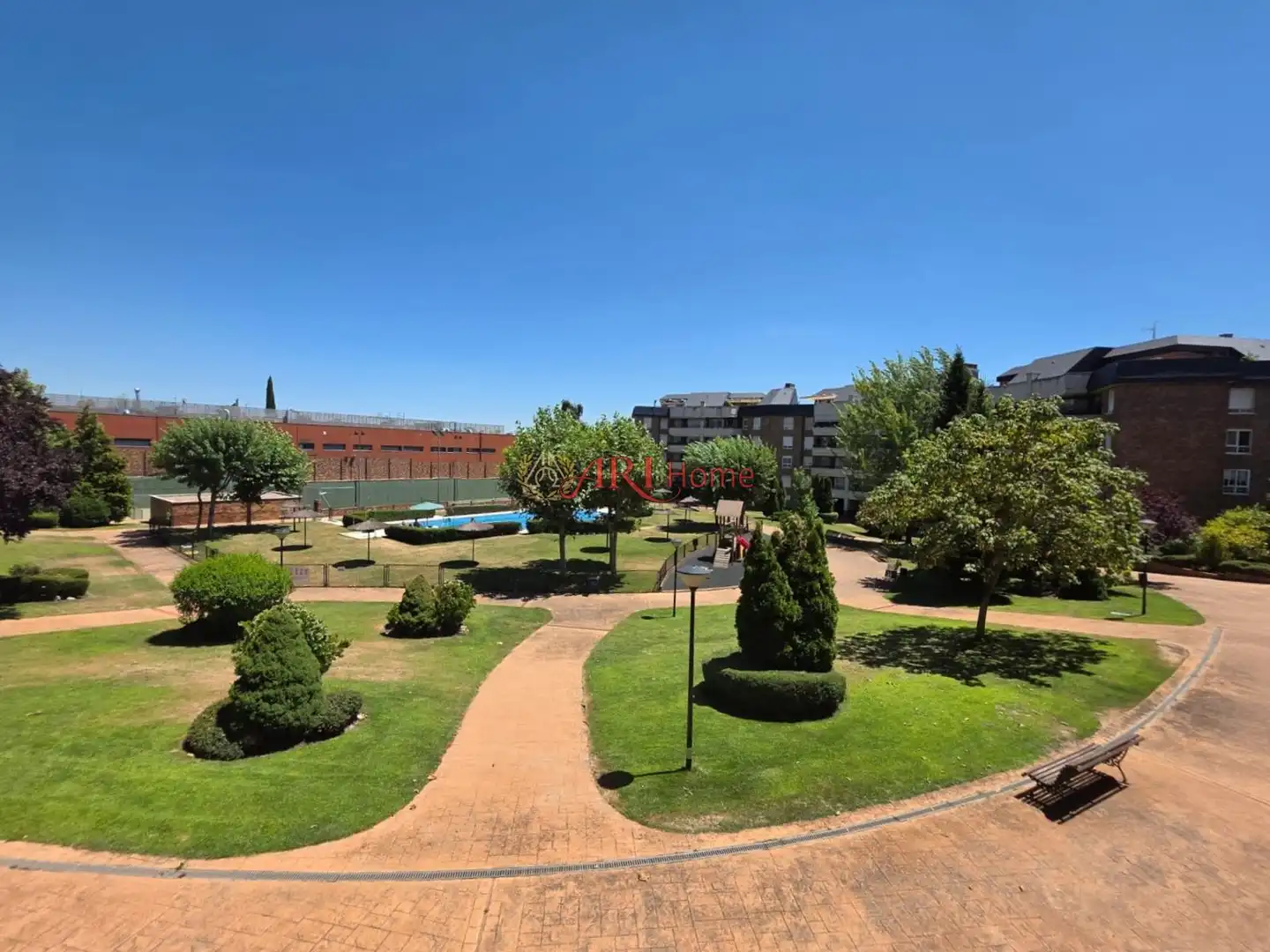 Vista exterior de Pis en venda en Majadahonda amb Aire condicionat, Calefacció i Terrassa