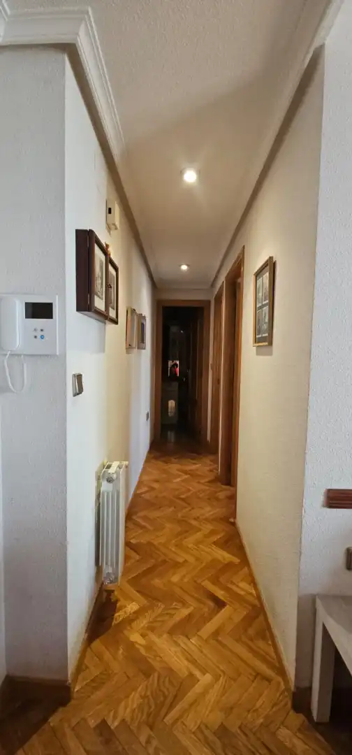 Appartement compact avec ascenseur à louer à Avenida Primero de Mayo, imagen 5