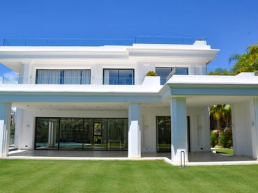 Villa mit Pool zum Verkauf in Milla de Oro