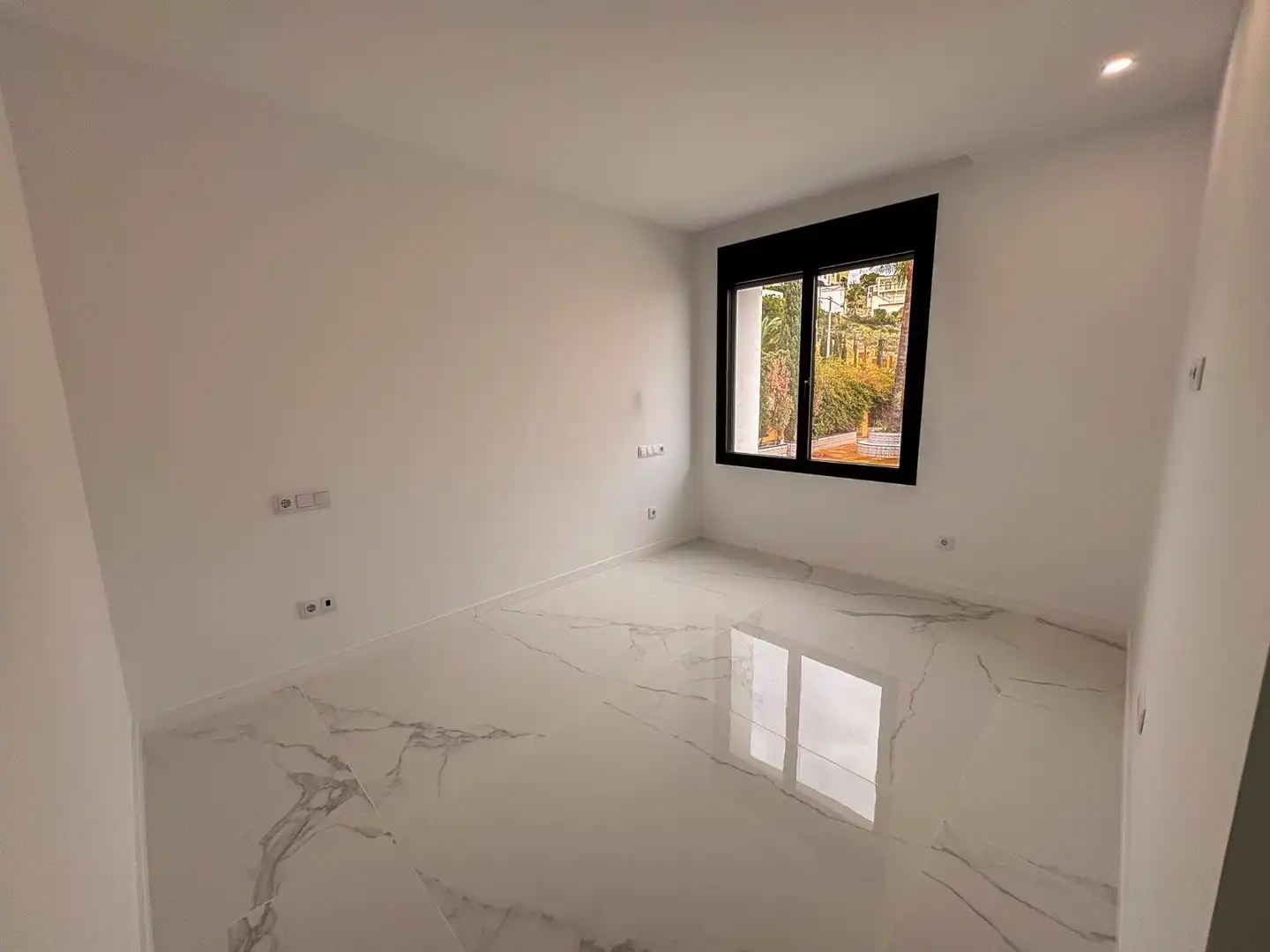 Habitación de Casa o chalet en venta en El Campello con Aire acondicionado, Calefacción y Jardín privado