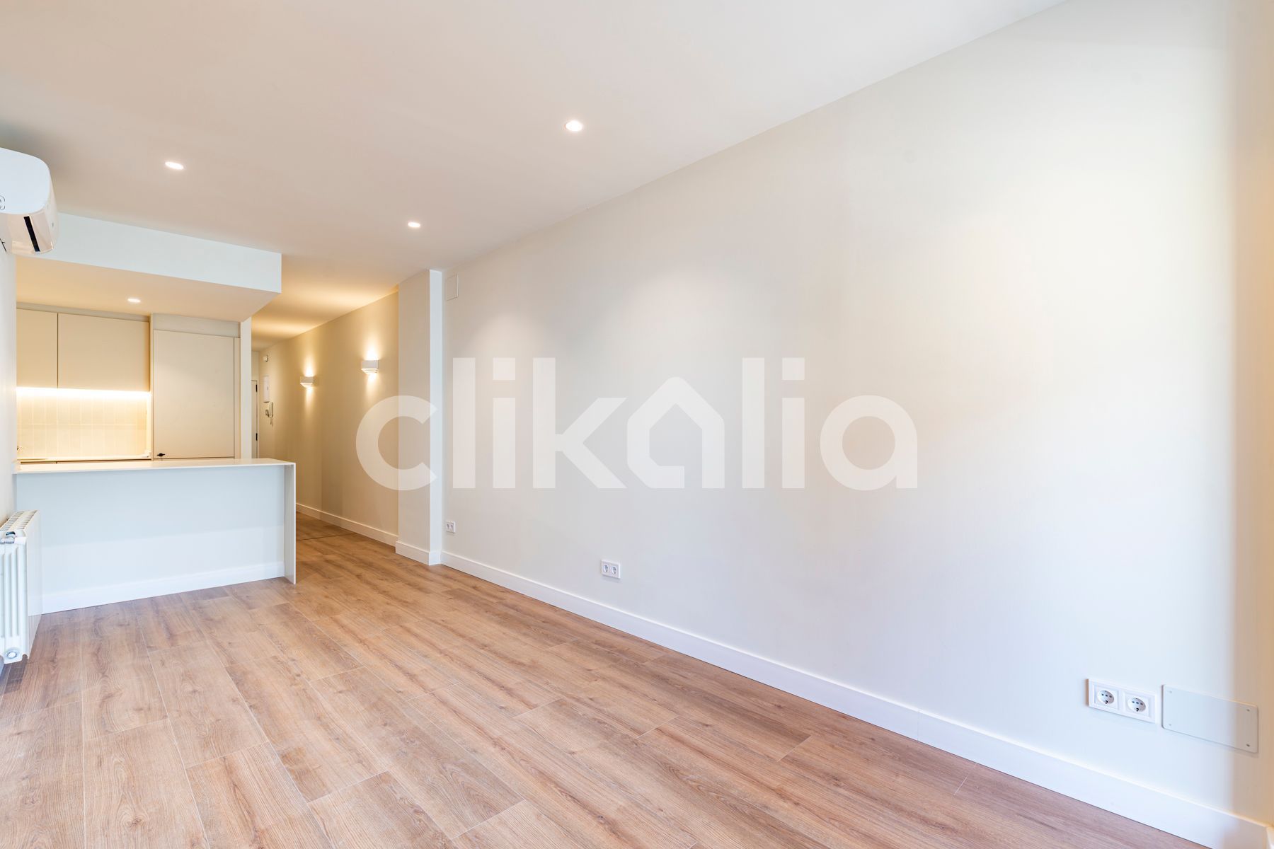 Flat for sale in  Barcelona Capital  with Air Conditioner, Heating and Terrace
