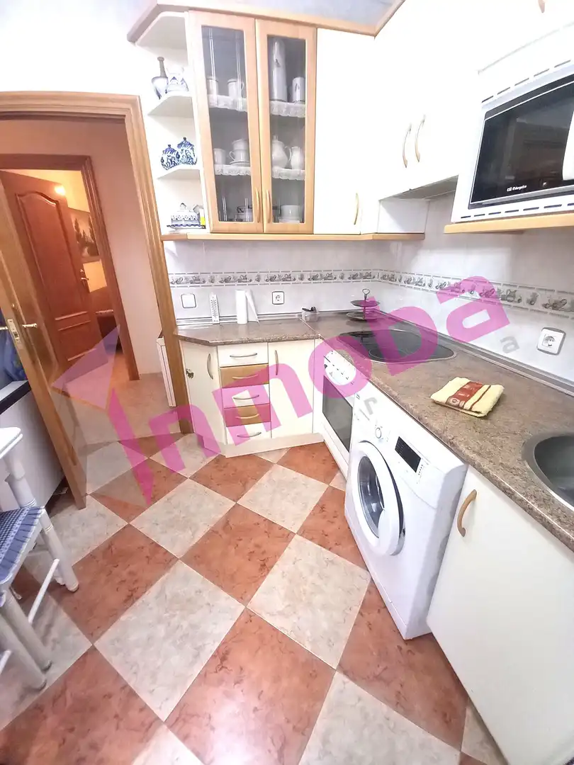 Casa adosada en venta en Calle Corralón de los Caídos, Santa Catalina - Ferial