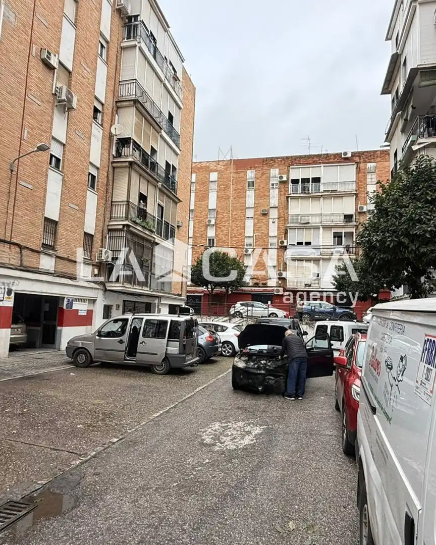 Business premises for sale in Macarena, imagen 3