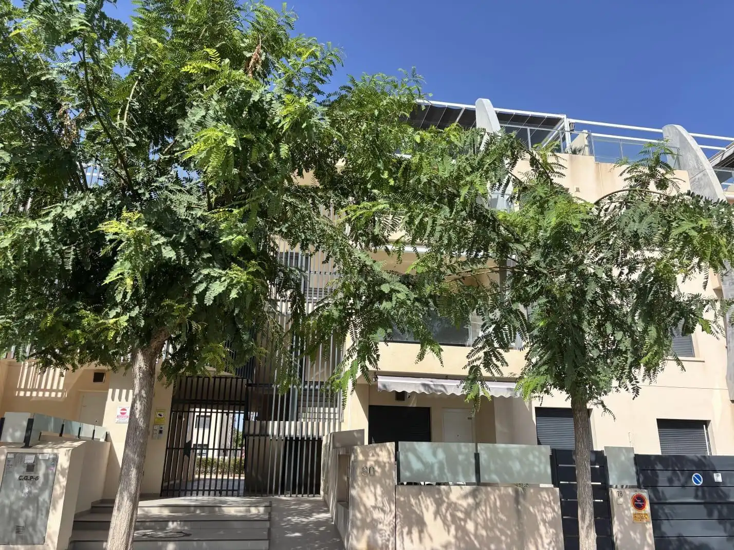 Vista exterior de Apartament en venda en Pilar de la Horadada amb Aire condicionat, Calefacció i Moblat