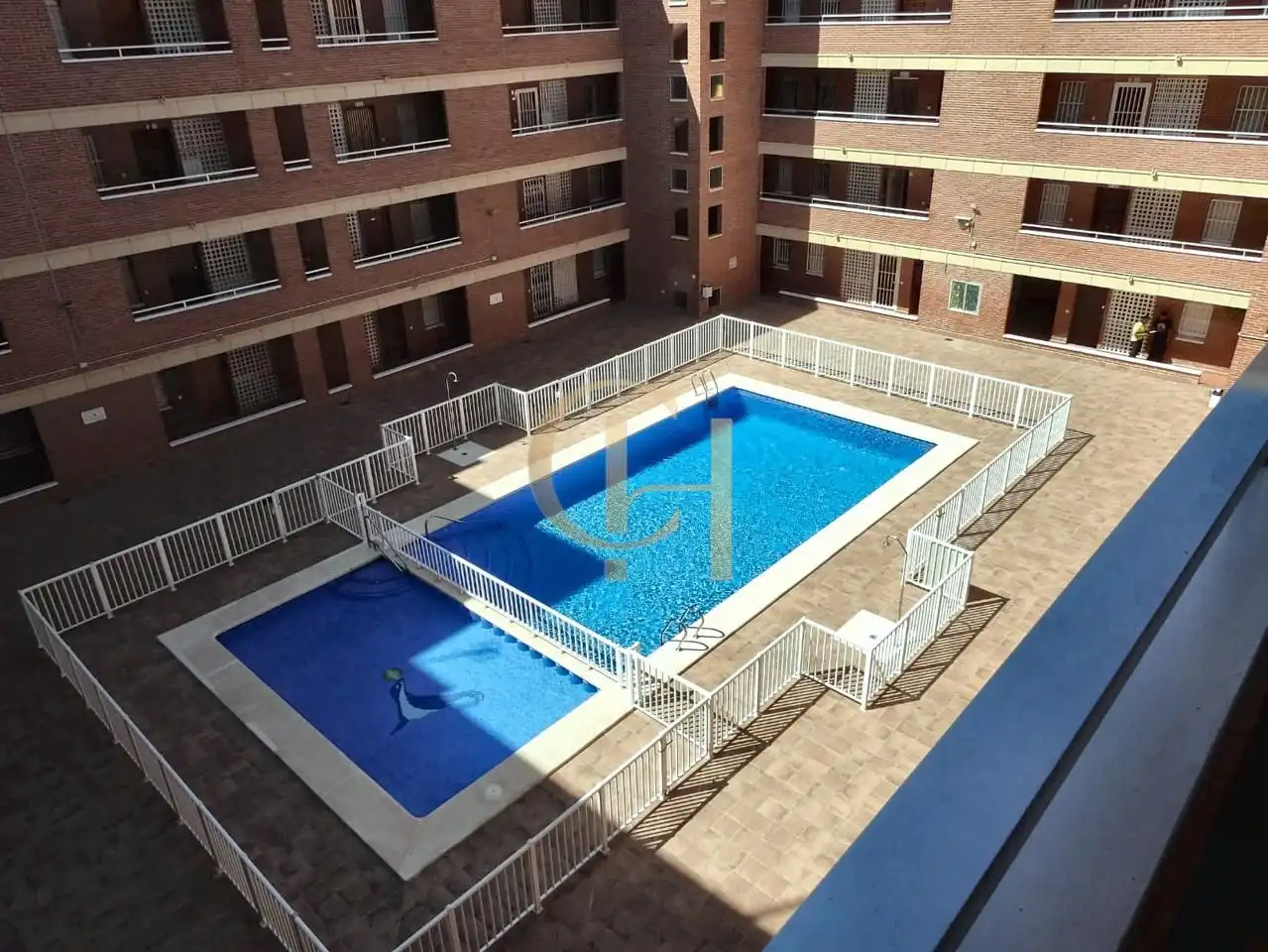 Piscina de Pis en venda en Torrevieja amb Terrassa i Piscina comunitària