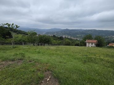 Terreno residencial en venta en Ciaño - Zona Rural