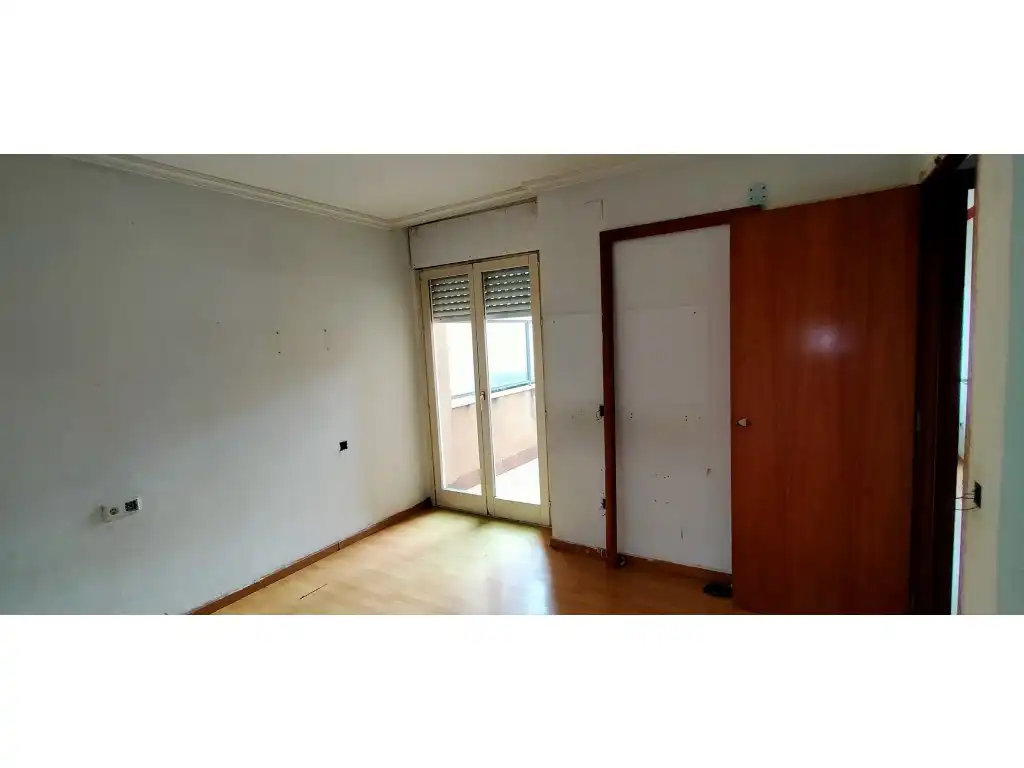 Schlafzimmer von Wohnung zum Verkauf in Salt