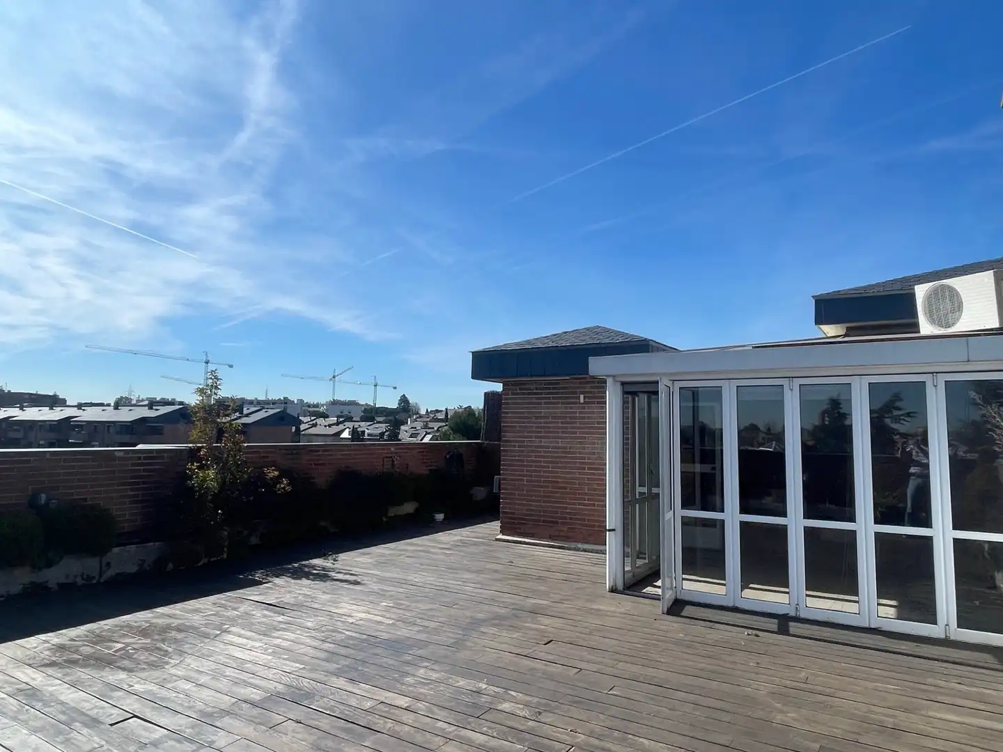 Terraza de Ático en venta en Pozuelo de Alarcón con Aire acondicionado, Calefacción y Jardín privado