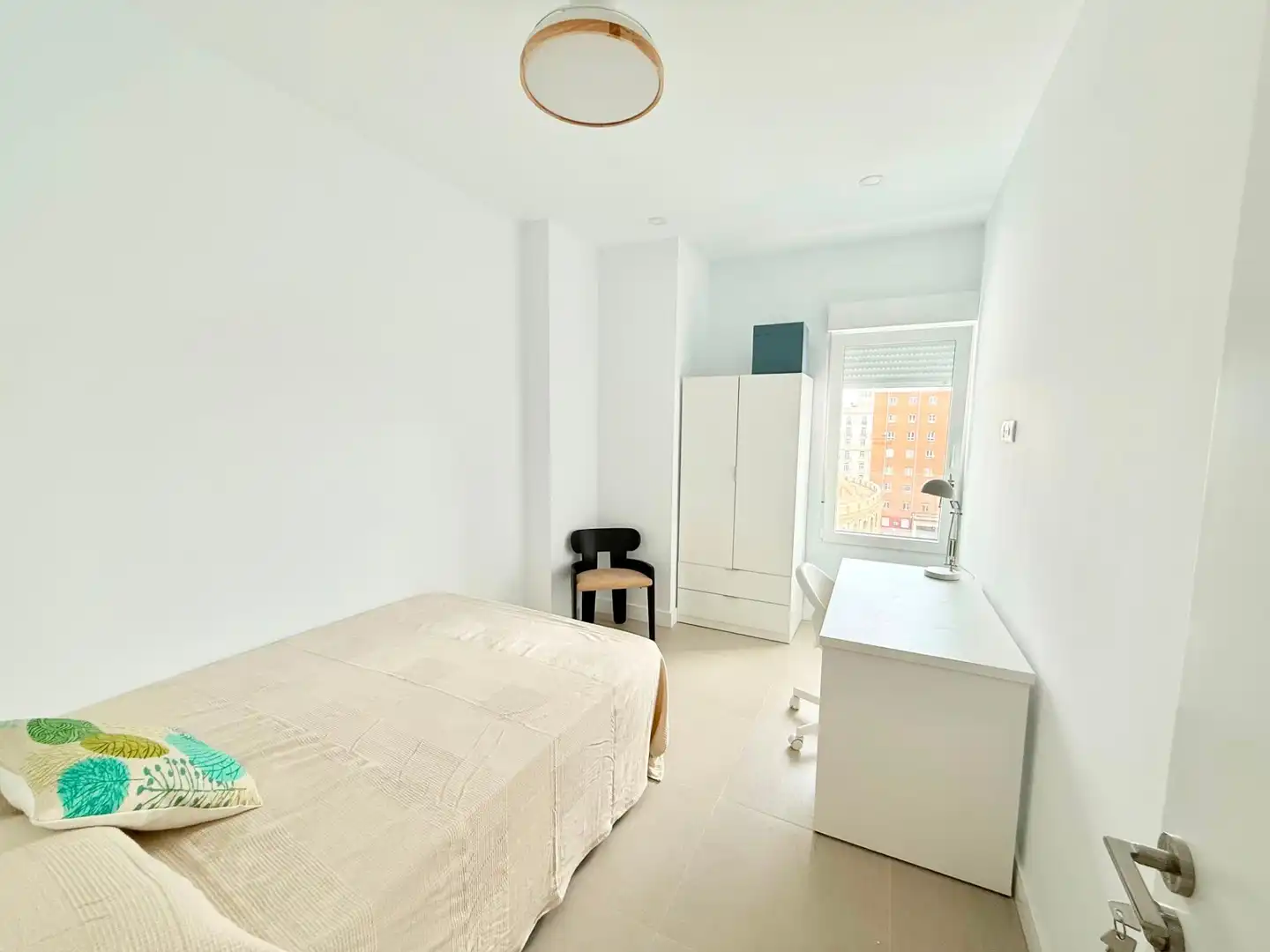 Schlafzimmer von Wohnung zur Miete in Valencia mit Klimaanlage, Heizung und Möbliert