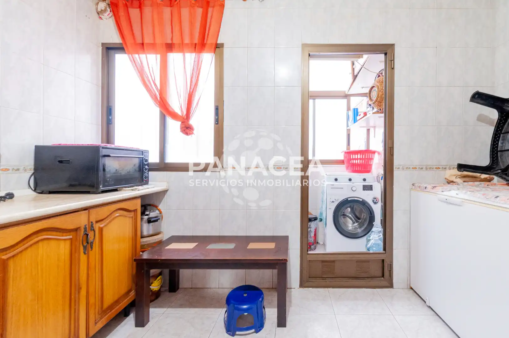Kitchen of Flat for sale in Roquetas de Mar  with Furnished, Washing machine and Microwave