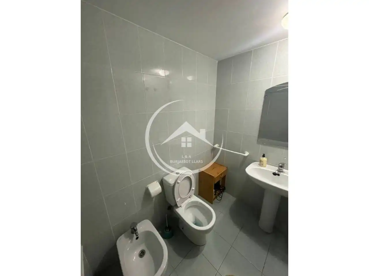 Bathroom of Flat for rent in Burjassot  with Furnished and Balcony