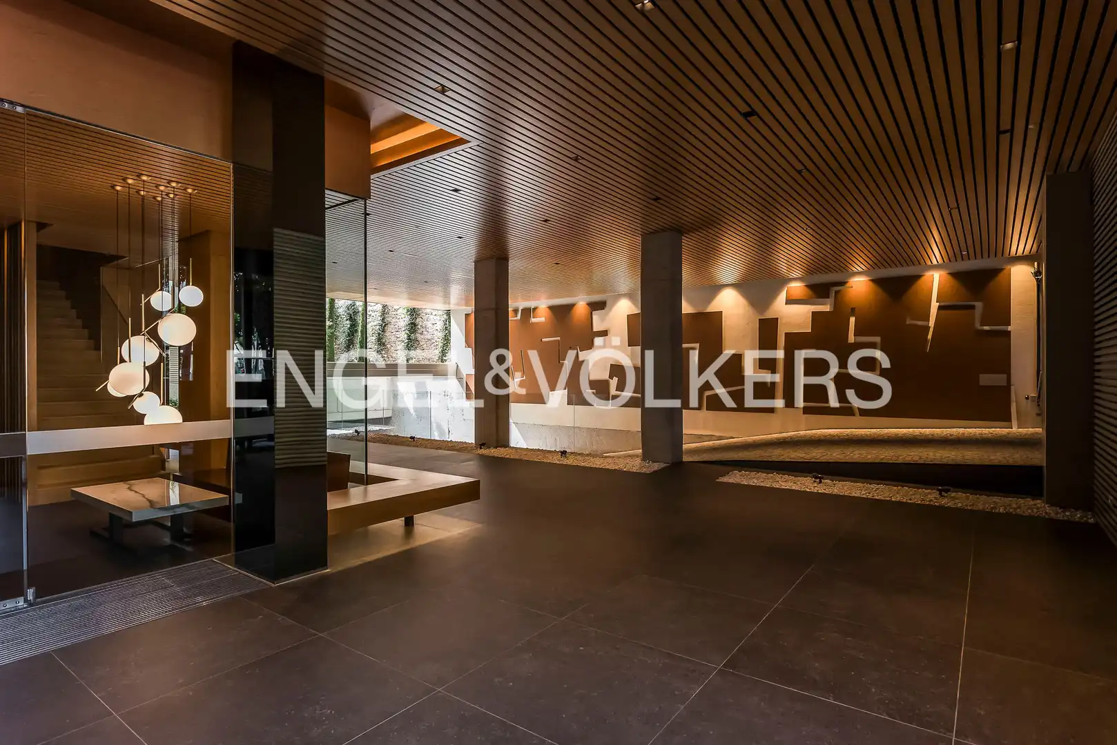 Flat for rent in Madrid  with Air Conditioner, Heating and Storage room