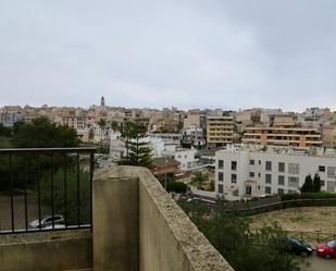 Vista exterior de Edifici en venda en Manacor