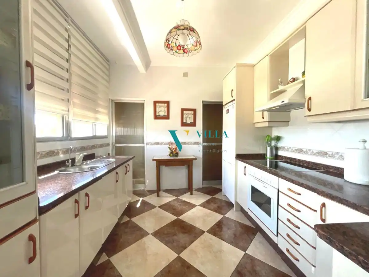 Cocina de Casa o chalet en venta en Alcalá de Guadaira con Aire acondicionado